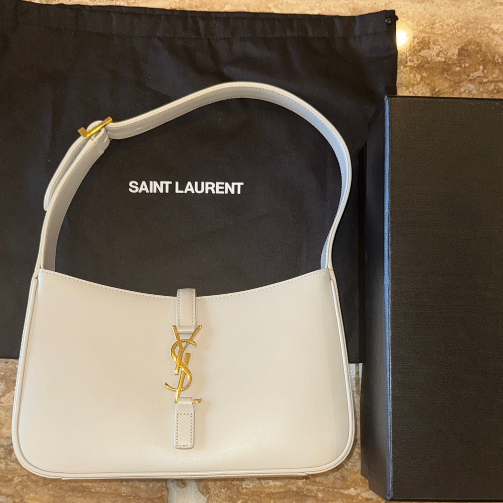 Saint Laurent Le 5 A 7 Hobo Blanc Vintage